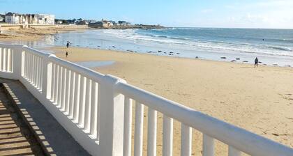 Charmante studette grande plage Quiberon