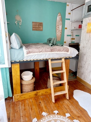 1 bedroom, WiFi, bed sheets