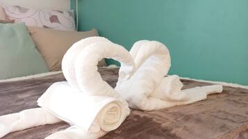 1 bedroom, WiFi, bed sheets