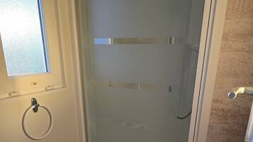 Toallas, jabón, papel higiénico