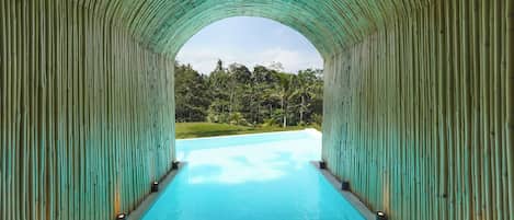 Arch Villa | Alberca privada