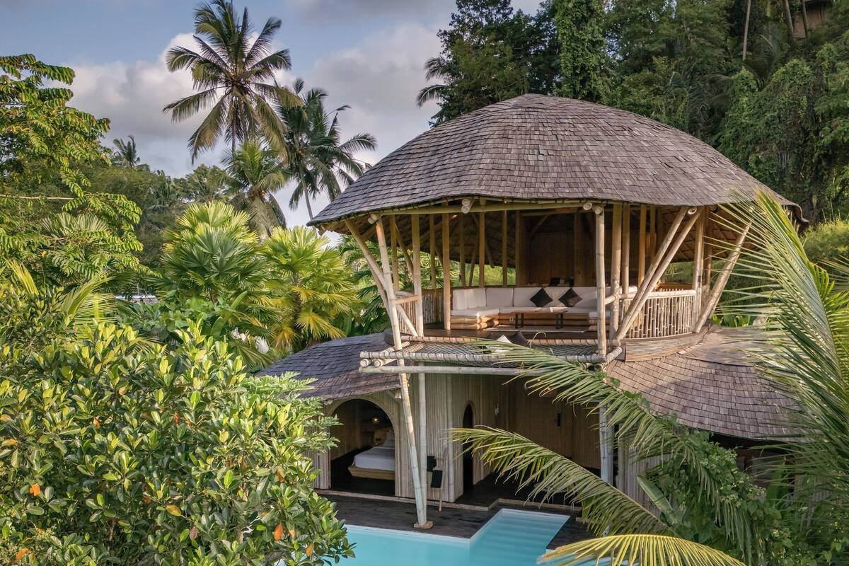 Beetle Villa | Premium bedding, pillowtop beds, minibar, in-room safe