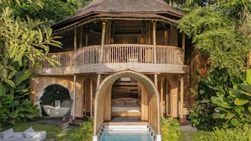 6 hồ bơi ngoài trời