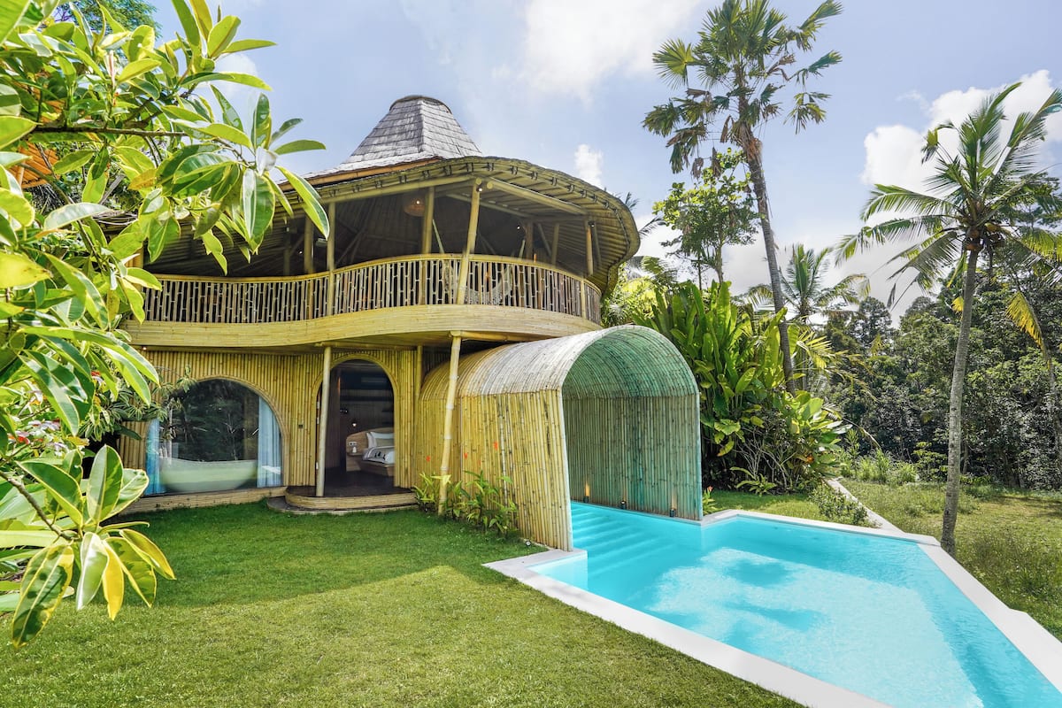 Arch Villa | Uitzicht op de tuin