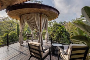 Couples’ dining - Eco Six Bali (Tampaksiring)