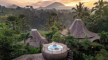 Hut Villa | Premium-sengetøj, senge med topmadrasser, minibar, skrivebord