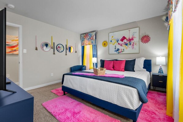 4 bedrooms, desk, iron/ironing board, travel crib