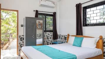 Estudio | Cortinas blackout, tabla de planchar con plancha y wifi gratis