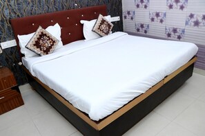 Familiekamer, uitzicht op de stad | Gratis wifi, beddengoed