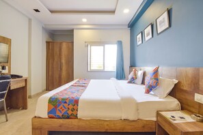 Premium Room | Egyptian cotton sheets, premium bedding, in-room safe, free WiFi - Fabhotel Rush Imperial (Indore)