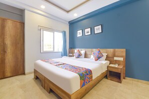 Premium Room | Egyptian cotton sheets, premium bedding, in-room safe, free WiFi - Fabhotel Rush Imperial (Indore)