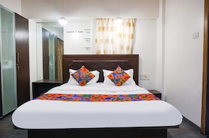 Deluxe Room | Egyptian cotton sheets, premium bedding, in-room safe, free WiFi