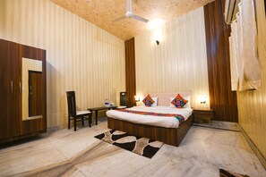 Premium Room | Egyptian cotton sheets, premium bedding, in-room safe, free WiFi