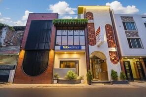 واجهة المنشأة