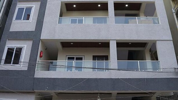 星評価なしの画像、1 / 16、ボタン