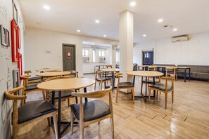 Restaurant - Fabhotel Woodland (Nagpur)