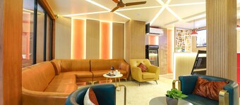 Fabhotel Nestlay Rooms High Court