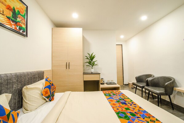 Egyptian cotton sheets, premium bedding, in-room safe, WiFi