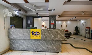 Reception - Fabhotel Swiss International (New Delhi)