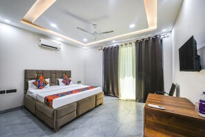 Lakens van Egyptisch katoen, luxe beddengoed, een kluis op de kamer