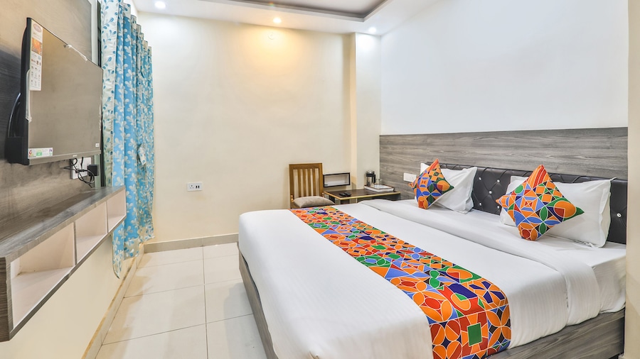 Fabhotel Ls Grand