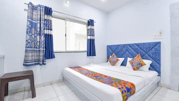 Family Room | Egyptian cotton sheets, premium bedding, in-room safe, free WiFi