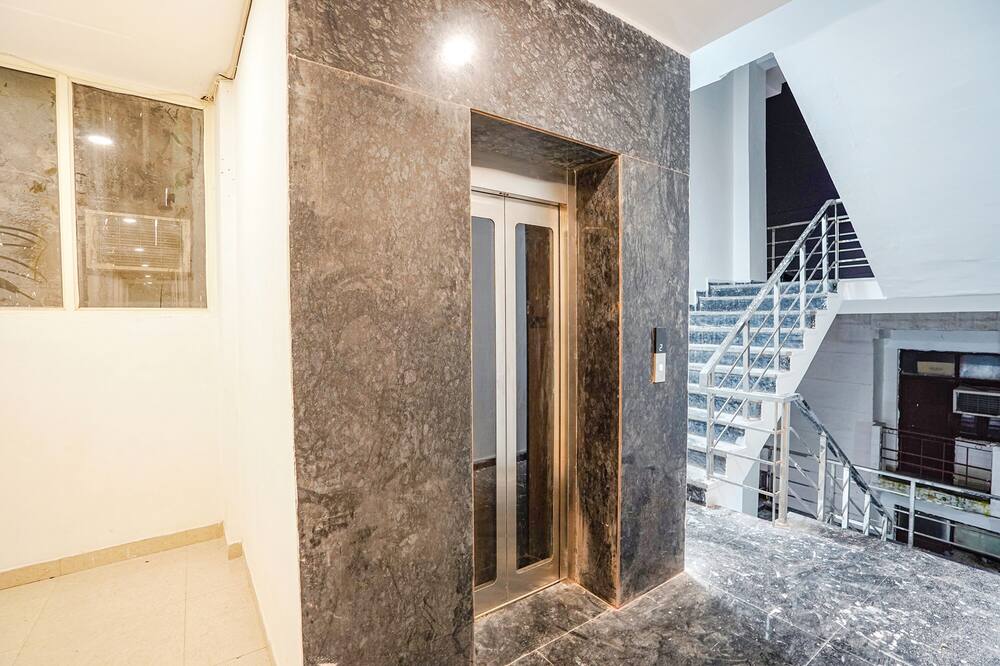 Fabhotel Wamson