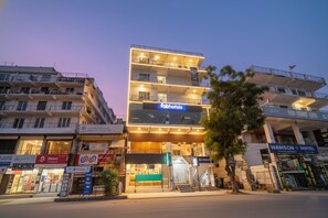 Exterior - Fabhotel Wamson (Noida)
