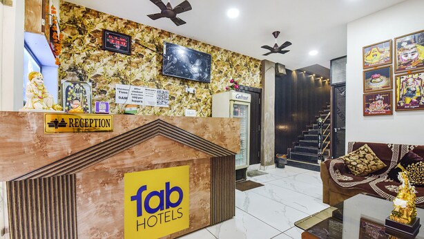 Quầy tiếp tân