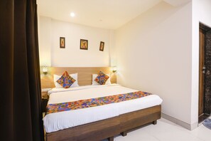 Egyptian cotton sheets, premium bedding, in-room safe, free WiFi