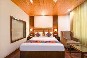Executive Room | Egyptian cotton sheets, premium bedding, in-room safe, blackout curtains - Fabhotel Alpine Retreat (Shimla)