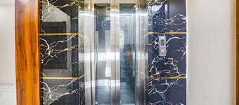 Fabhotel Imperail House