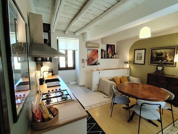 Interior - B-TWENTY7 (Palermo)