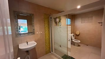 Dutxa, tovalloles, sabó i xampú