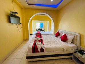 Deluxe Quadruple Room, Sea View | Free WiFi, bed sheets - Goroomgo Rupashree Bangla Puri (Brahmagiri)