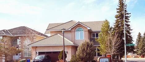 المنشأة من الخارج