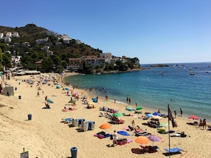 Beach nearby - Villa Buraux (Roses)