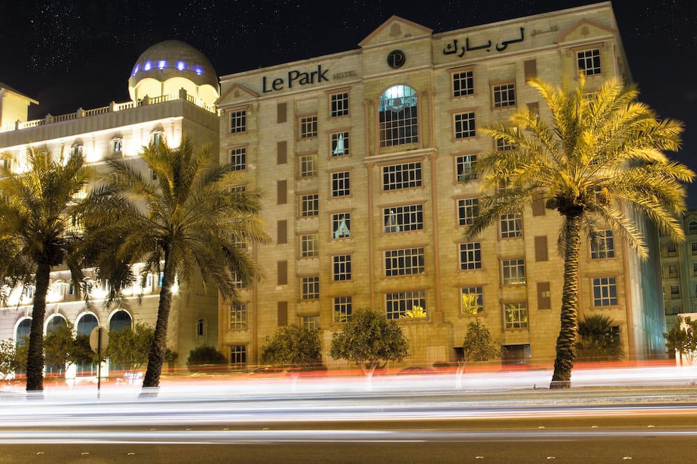 Le Park Hotel