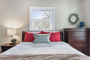 4 quartos, ferros/tábuas de passar roupa, berço de viagem, Wi-Fi