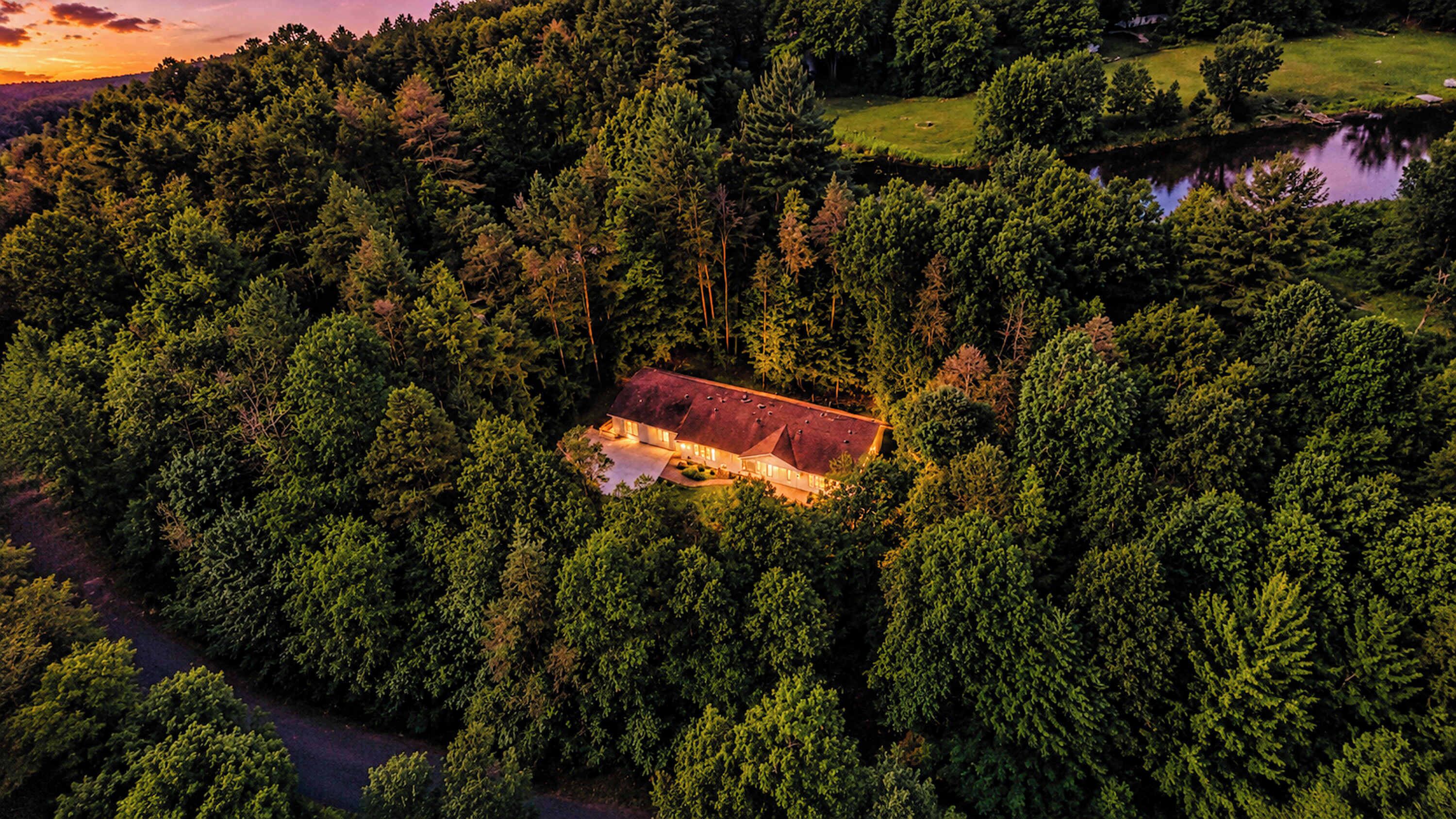 Your Private Natural Hideaway Near the Lake | Peaceful Wooded Setting Minutes From Saugatuck and Douglas