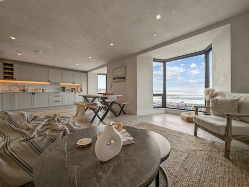 Ocean View Apartment