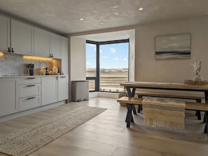 Interior - Ocean Retreat, Ocean View Apartment (Mumbles)
