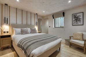 2 bedrooms, iron/ironing board, travel crib, internet