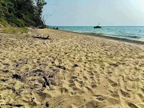 Beach nearby - Hidden Haven | Hot Tub | Lake Michigan (South Haven)