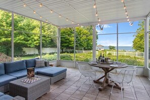 Fernseher, Kamin, Arbeitsbereiche