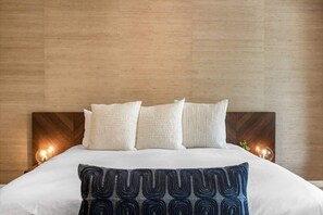 4 Schlafzimmer, Schreibtisch, Bügeleisen/Bügelbrett, Reisekinderbett