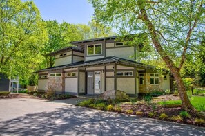 Exterior - Lakescape | 4 BR | Heated Pool | Rec Space (Douglas)