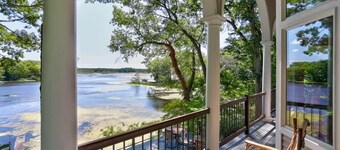 The SaugaBuck House | Riverfront | Hot Tub | Kayak