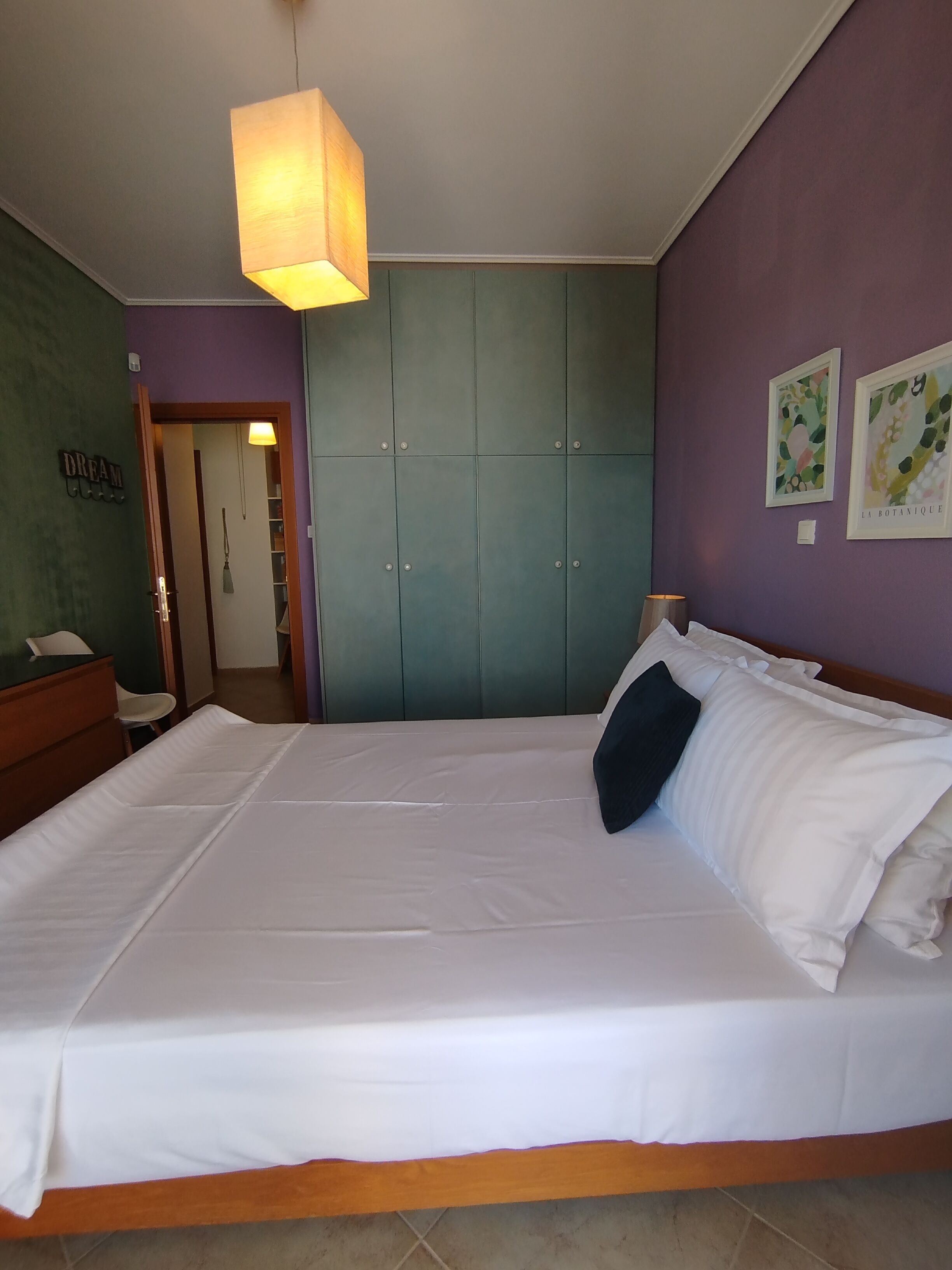 1 chambre, bureau, fer et planche à repasser, Wi-Fi gratuit