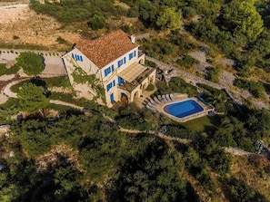 Exterior - Villa with pool, no neighbours, walking distance to center, fantastic see view (Trogir)